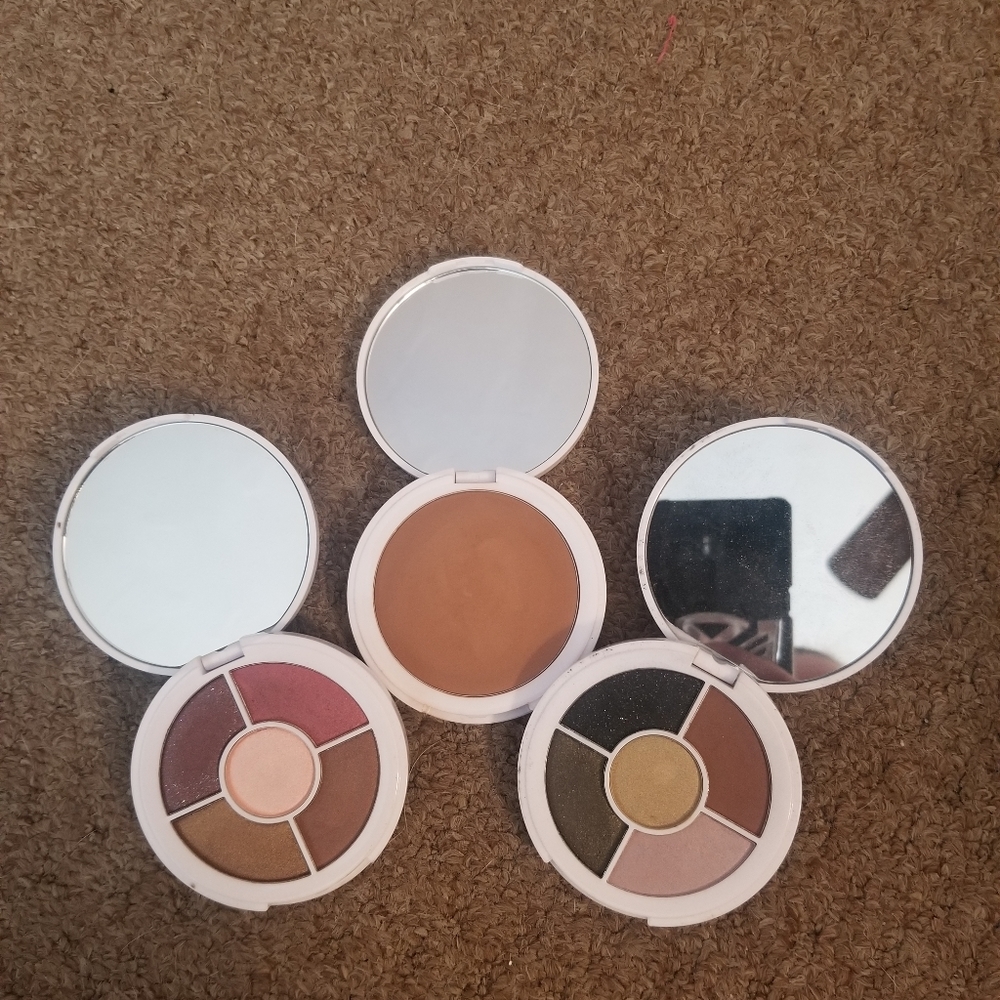 I Love Revolution Palettes
